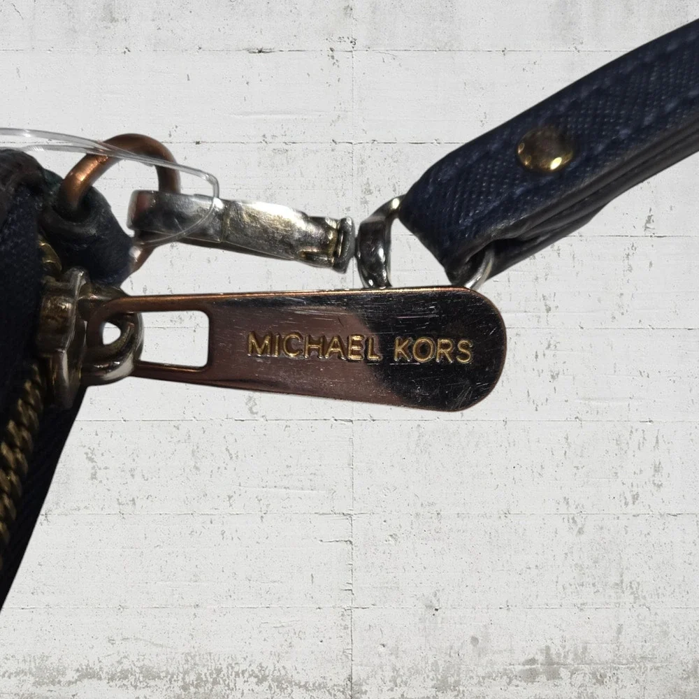 Michael Kors Navy Blue Leather Continental Wristlet Timeless Zip Around Wallet